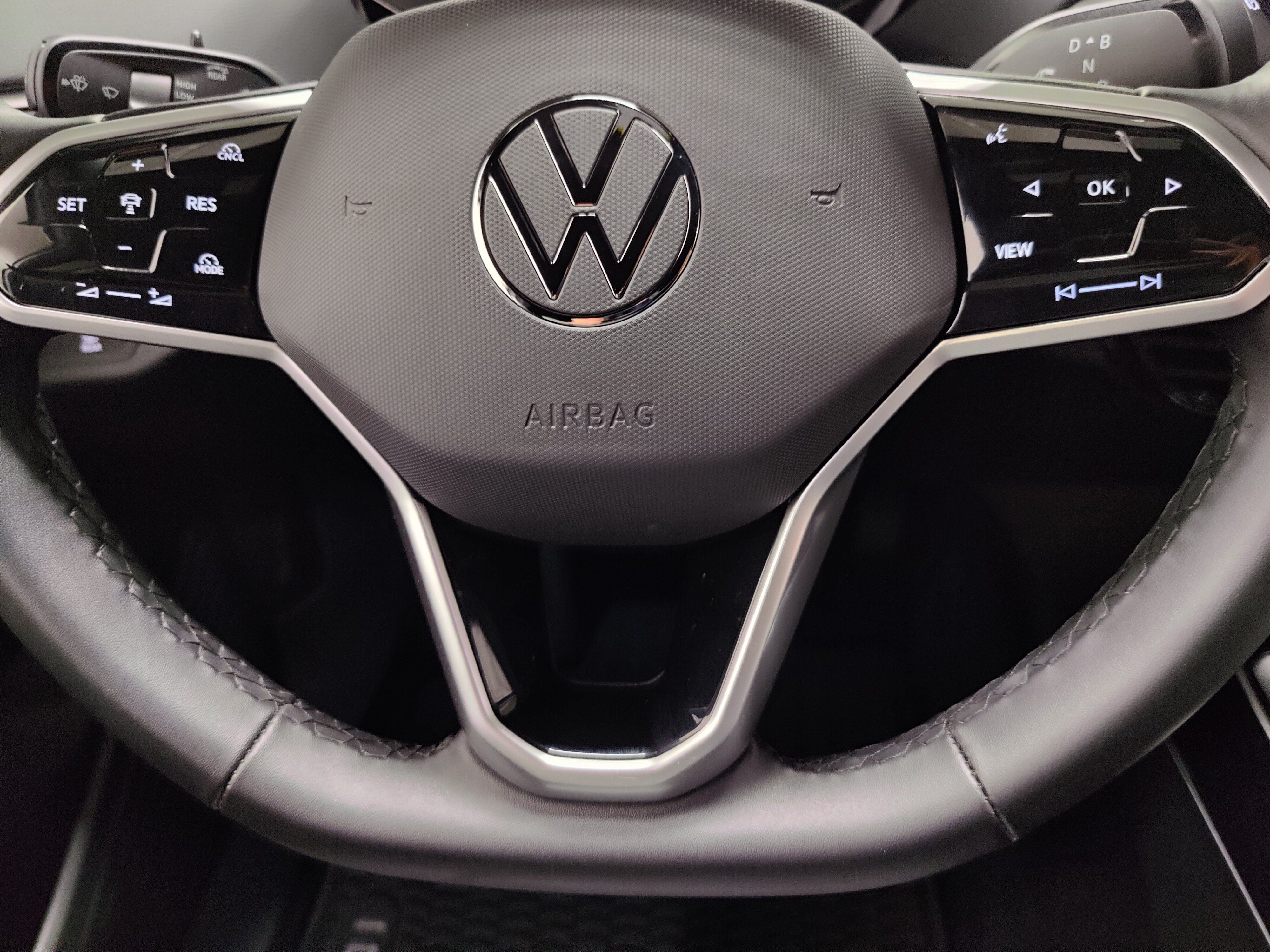 Used 2025 Volkswagen ID.4 Pro RWD image 22