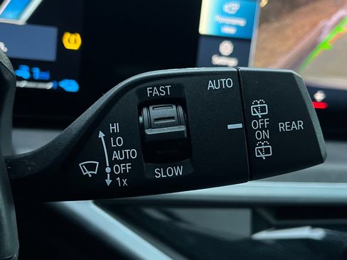 Used 2024 BMW X5 xDrive50e w/ M Sport Package image 62