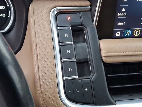 Used 2021 Chevrolet Tahoe Premier w/ Premium Package image 14