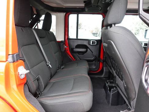 Used 2021 Jeep Wrangler Unlimited Rubicon AWD/4WD image 42