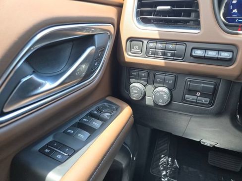 Used 2024 Chevrolet Tahoe High Country AWD/4WD image 20