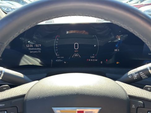 Used 2024 Cadillac XT4 Sport w/ Technology Package image 21