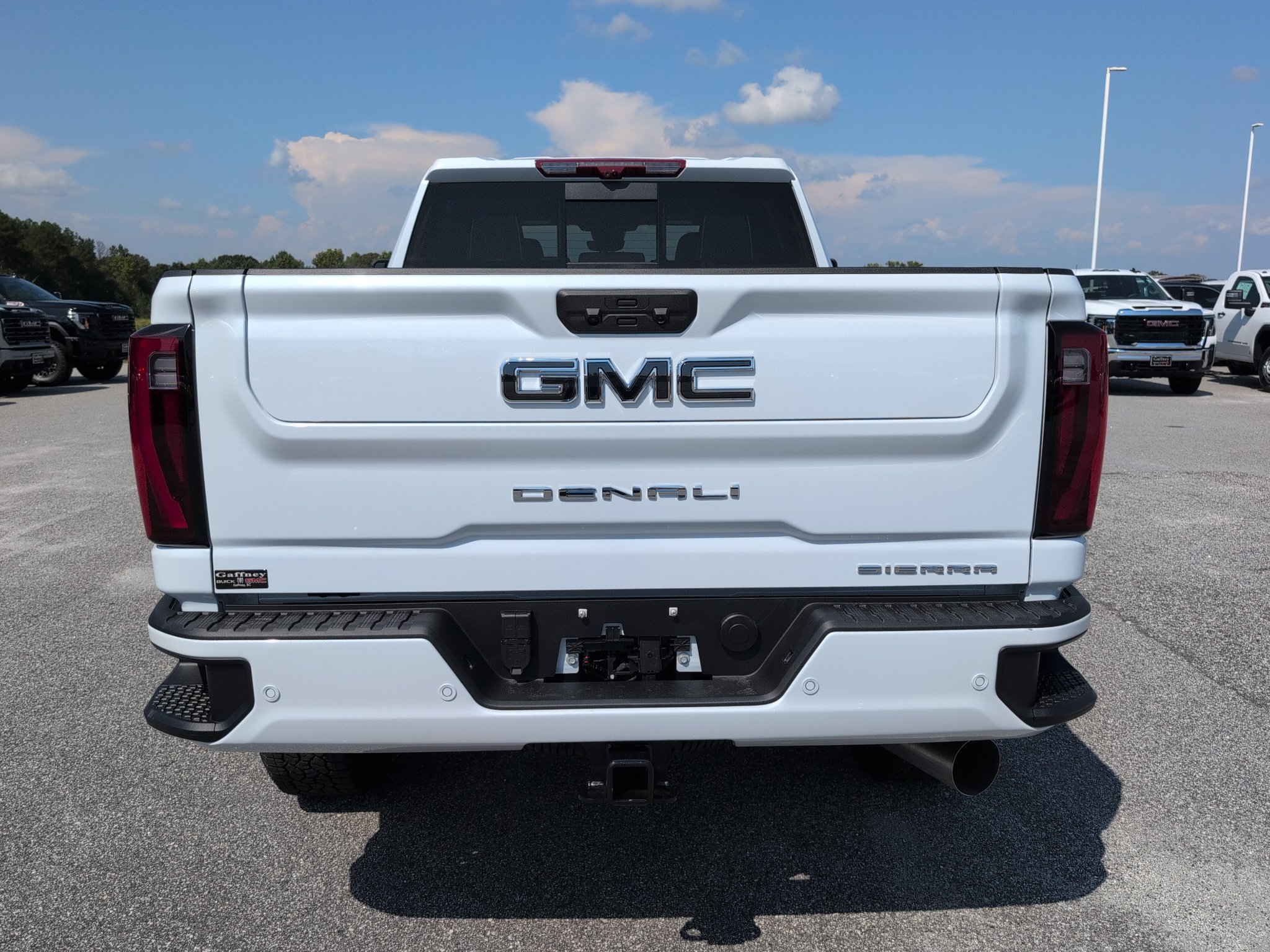 New 2026 GMC Sierra 3500 Denali Ultimate w/ LPO, Black Badging Package AWD/4WD image 7