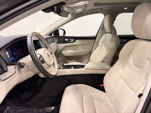Used 2023 Volvo XC60 B5 Plus w/ Protection Package Premier AWD/4WD image 12