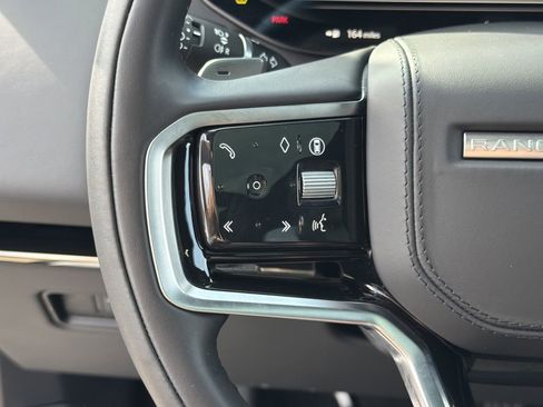 Used 2024 Land Rover Range Rover Sport SE image 18