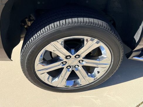 Used 2019 GMC Yukon XL SLE w/ Convenience Package image 12