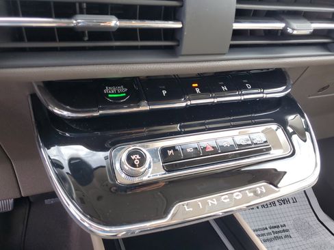 Certified 2024 Lincoln Corsair FWD image 24