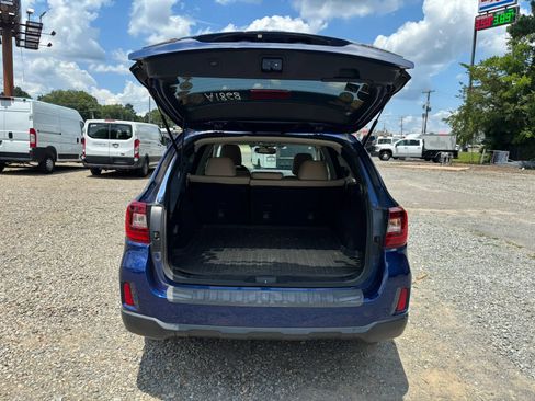 Used 2016 Subaru Outback 2.5i Limited AWD/4WD image 14