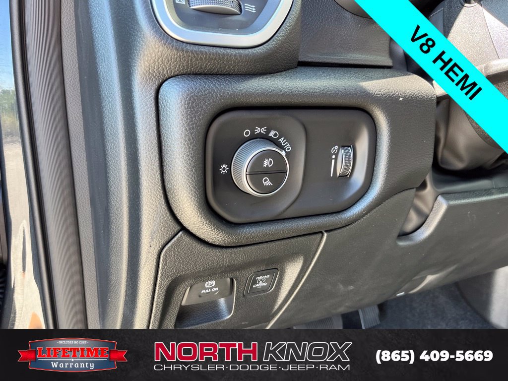 New 2026 RAM 1500 Express AWD/4WD image 7