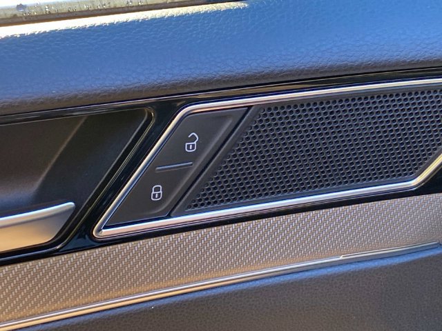 Used 2019 Volkswagen Arteon SEL FWD image 14