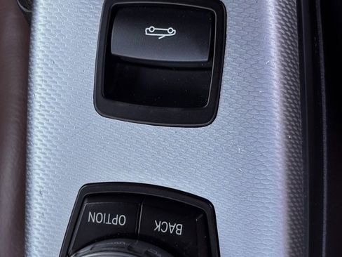 Used 2016 BMW M235i Convertible image 13