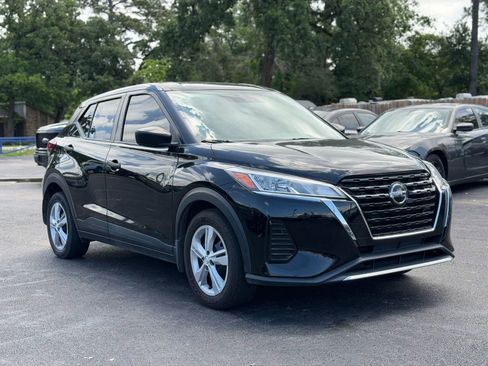 Used 2021 Nissan Kicks S FWD image 4