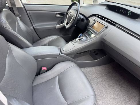 Used 2011 Toyota Prius Four w/ Solar Roof Pkg FWD image 17