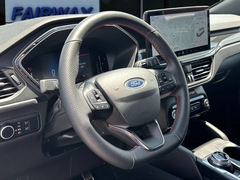 Used 2024 Ford Escape ST-Line w/ Tech Pack #1 FWD image 13
