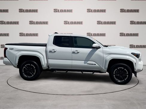 Used 2024 Toyota Tacoma TRD Sport AWD/4WD image 6
