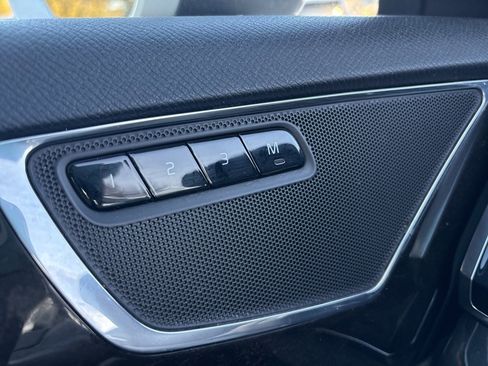 Used 2018 Volvo XC90 T6 Momentum w/ Convenience Package image 23