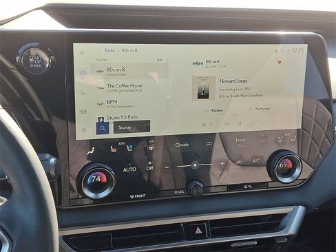 Used 2025 Lexus RX 350 Premium image 17