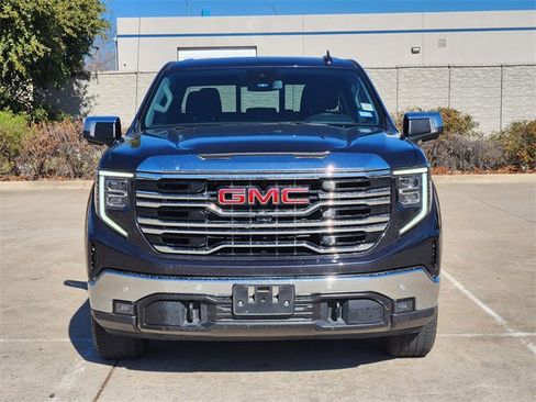 Used 2024 GMC Sierra 1500 SLT image 2