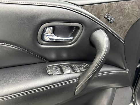 Used 2023 INFINITI QX80 Luxe w/ Cargo Package image 32