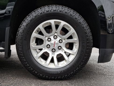 Used 2019 GMC Yukon XL SLT AWD/4WD image 8