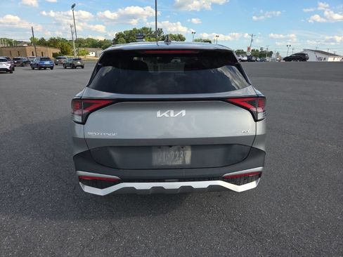 Used 2023 Kia Sportage LX AWD/4WD image 3