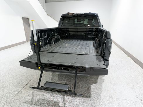 Used 2025 Ford F150 Raptor AWD/4WD image 11
