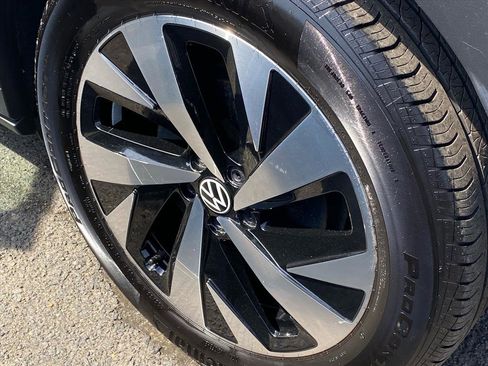 Used 2024 Volkswagen ID.4 2WD image 20