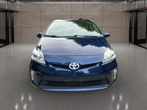 Used 2014 Toyota Prius Two FWD image 2