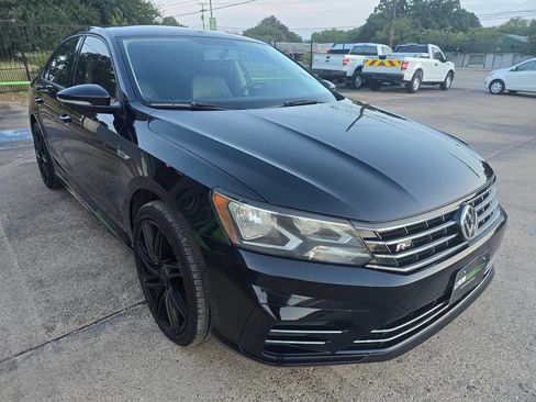 Used 2018 Volkswagen Passat 2.0T R-Line image 3