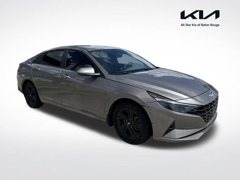 Used 2023 Hyundai Elantra SEL FWD image 1