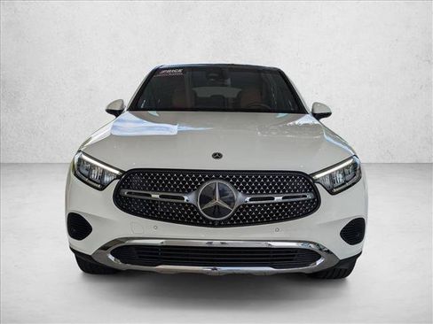 Used 2024 Mercedes-Benz GLC 300 4MATIC image 2