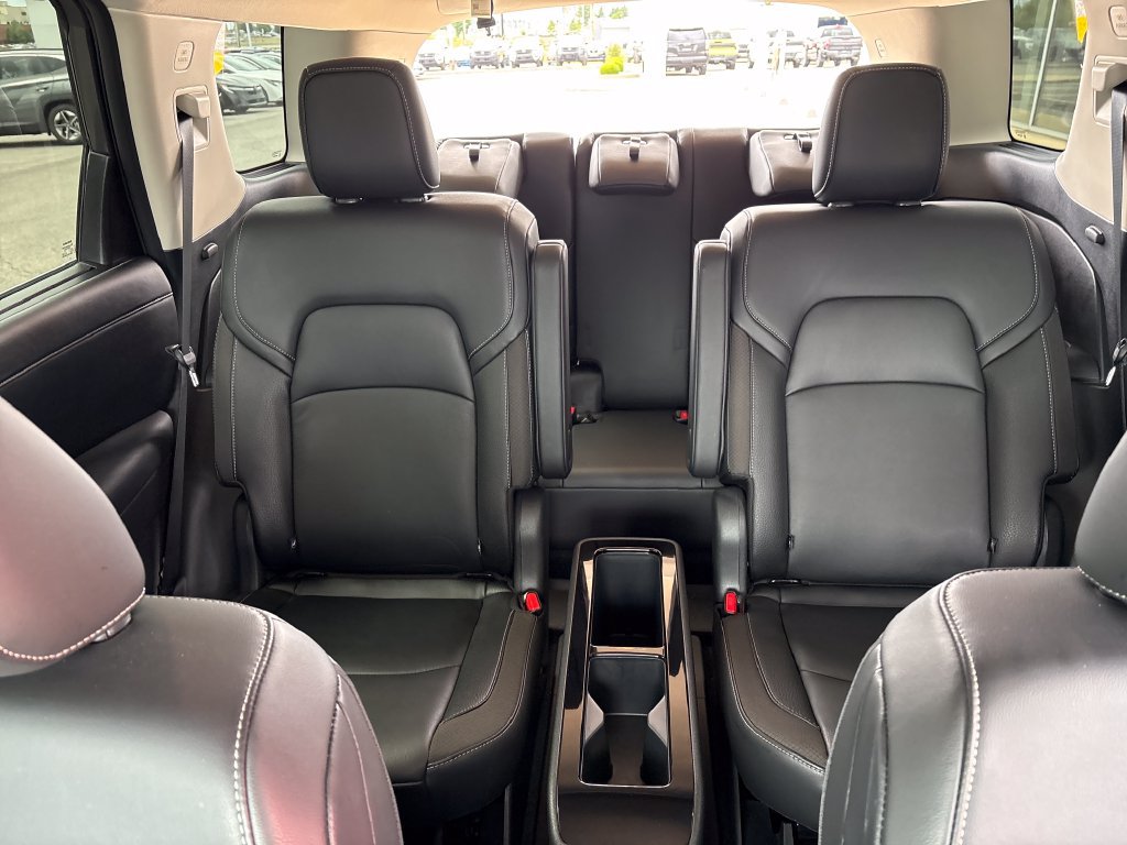 Certified 2024 Nissan Pathfinder SL w/ SL Premium Package FWD image 38
