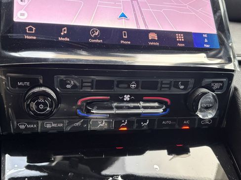 New 2025 Jeep Grand Cherokee Limited w/ Trailer Tow Package image 18