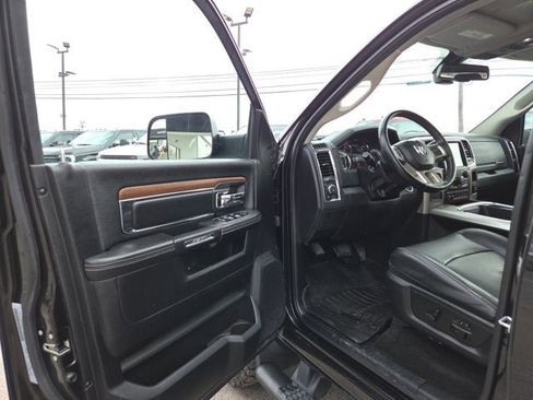 Used 2017 RAM 2500 Laramie w/ Sport Appearance Group image 7