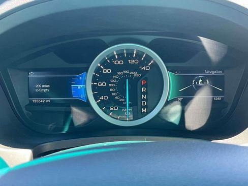 Used 2014 Ford Explorer XLT w/ Equipment Group 202A AWD/4WD image 29
