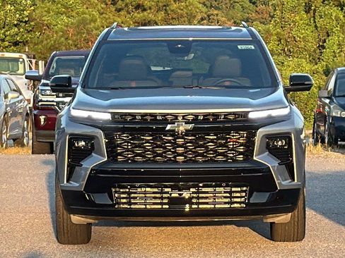 New 2027 Chevrolet Traverse RS w/ LPO, Floor Liner Package FWD image 2
