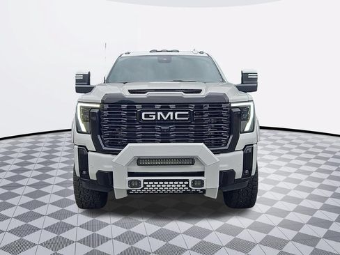 Used 2024 GMC Sierra 3500 Denali Ultimate AWD/4WD image 9