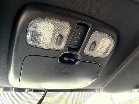 Used 2012 Ford Escape XLT image 22