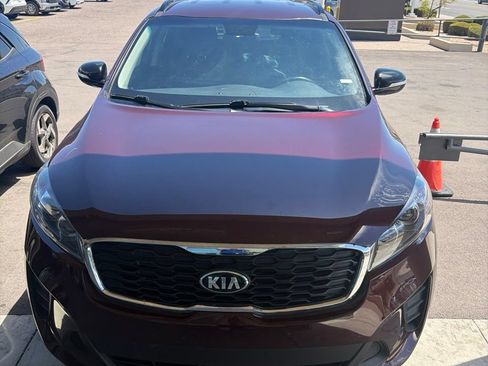 Used 2019 Kia Sorento S FWD image 5