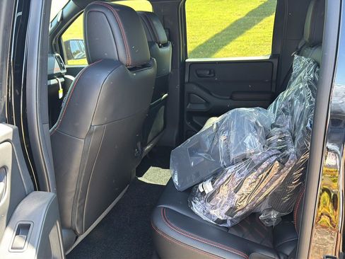 New 2026 Nissan Frontier PRO-4X w/ Pro Premium Package AWD/4WD image 12