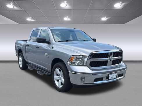 Used 2020 RAM 1500 Tradesman w/ Tradesman SXT Package RWD image 5