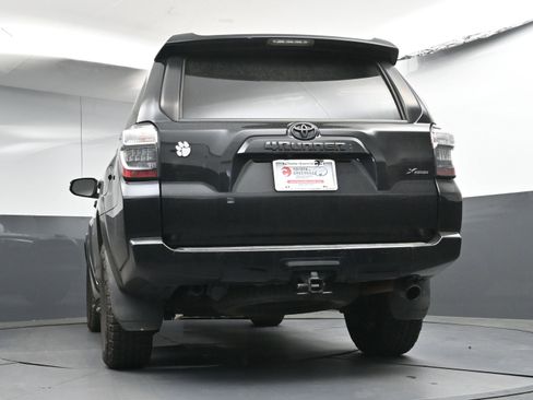 Used 2022 Toyota 4Runner SR5 Premium w/ Moonroof Package image 27