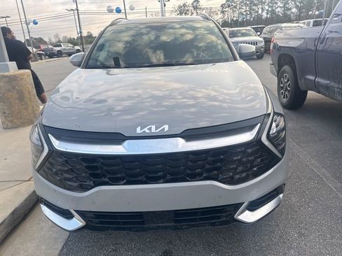 Used 2025 Kia Sportage SX image 2