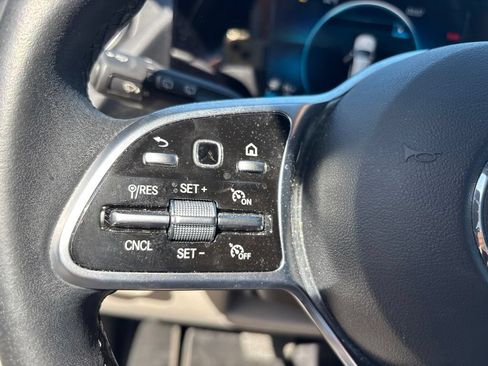 Used 2021 Mercedes-Benz GLA 250 image 21