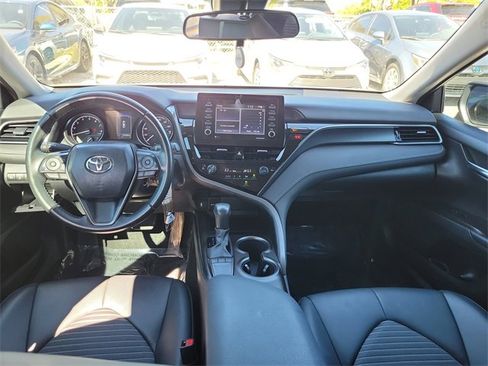 Used 2023 Toyota Camry SE image 8