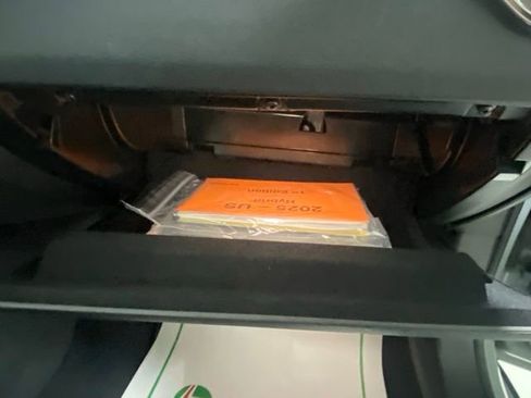 Used 2025 Volvo S60 B5 Ultra image 30