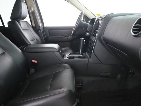 Used 2010 Ford Explorer Sport Trac Limited AWD/4WD image 30