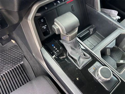 Used 2022 Toyota Tundra SR5 image 18