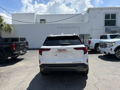 Used 2025 GMC Terrain Elevation w/ Elevation Premium Package AWD/4WD image 6