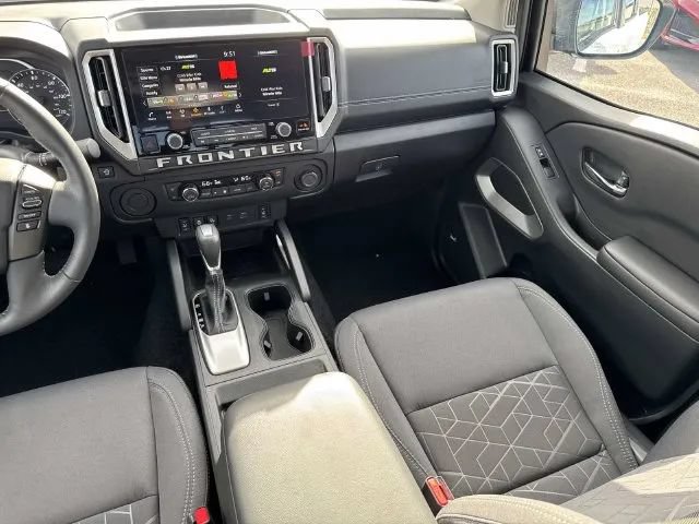 Certified 2025 Nissan Frontier SV w/ SV Convenience Package RWD image 15